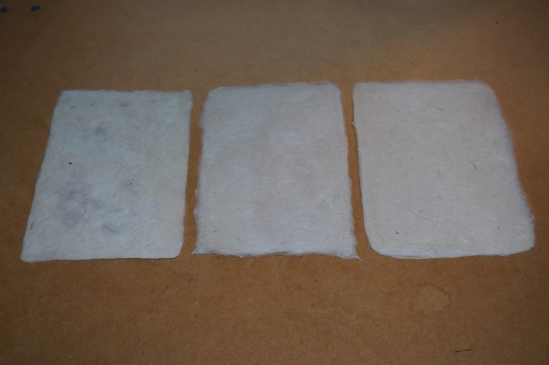 3種類のオクラのネリで漉いた紙。