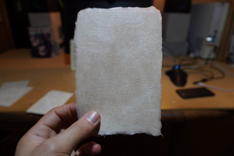 オクラで漉いた三椏と楮の紙
